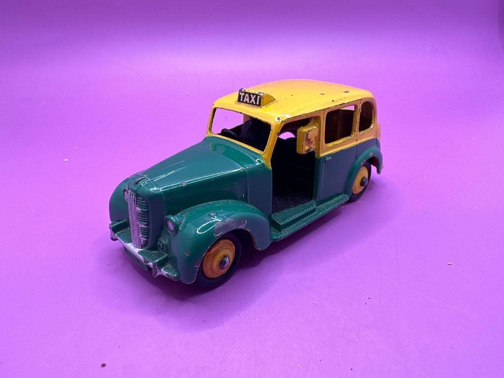 Lot 287: Dinky Toys Unboxed Austin Taxi In Green And...