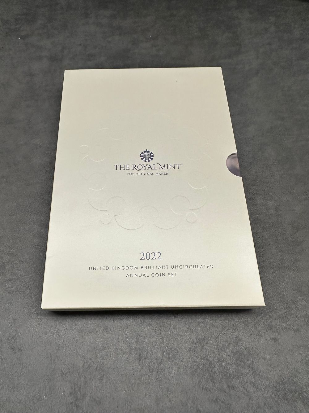 Lot 267: The Royal Mint 2022 United Kingdom brilliant uncirculated annual Coins set
