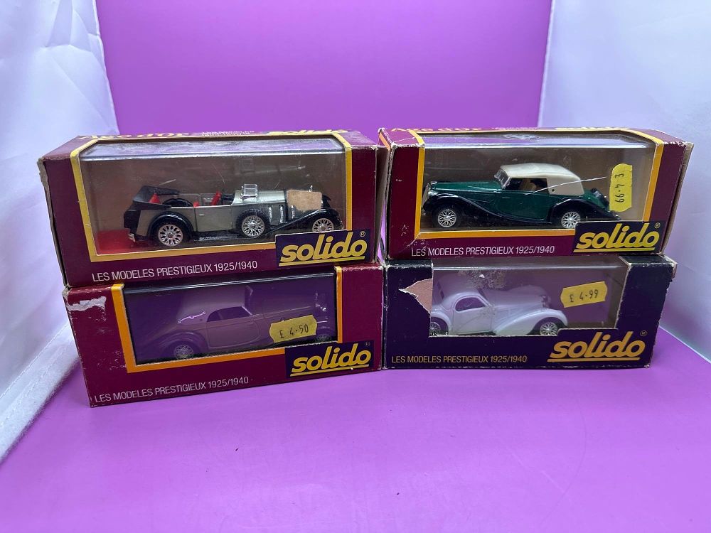 Lot 407: 4 x Solido Age dor models. Mercedes 67,...