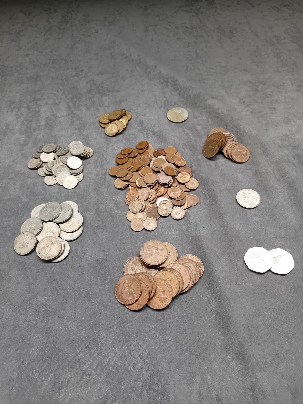 Lot 238: Mixed Lot of UK Coins Queen Elizabeth Era