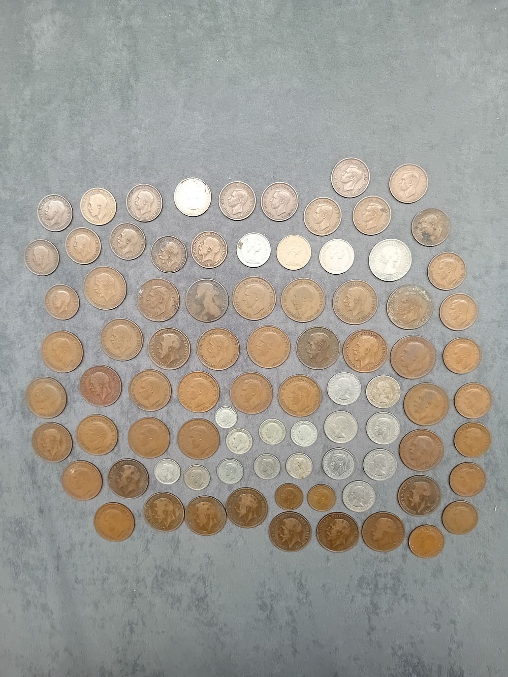 Lot 177: Mixed lot of UK Coins King George era.