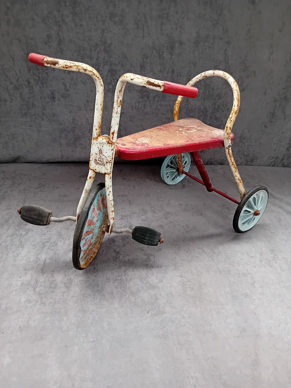 Lot 501: Vintage Children's Raleigh trike as pictured