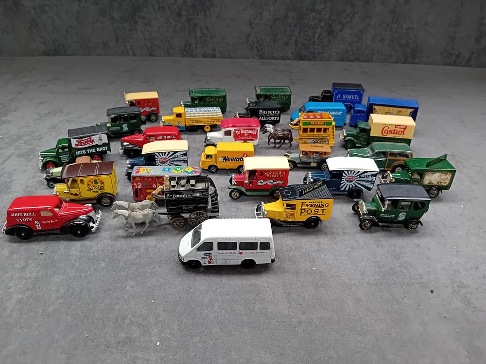 Lot 509: Mixed lot of 29 Diecasts as pictured