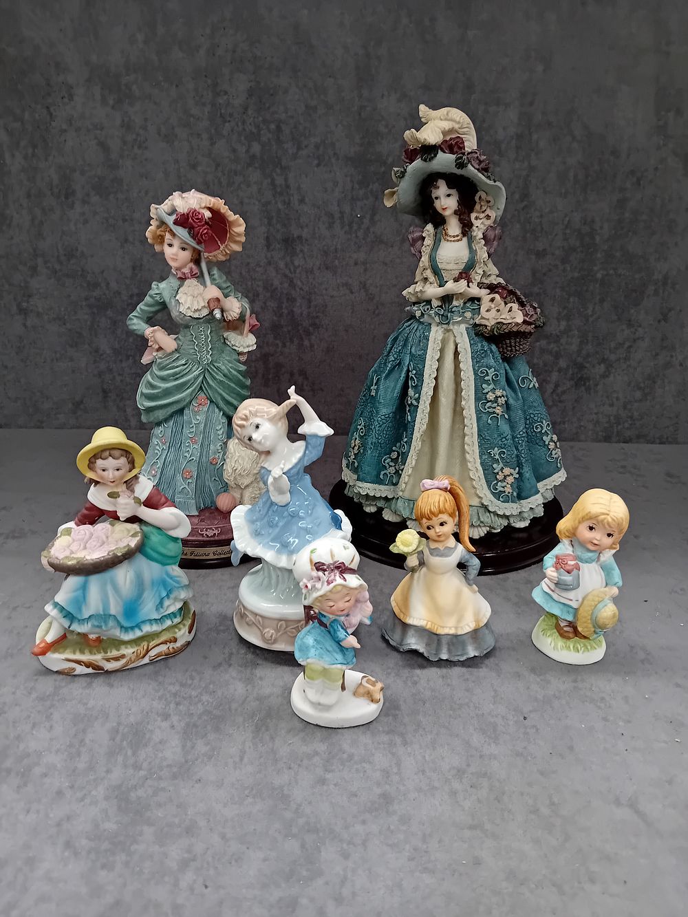 Lot 502: Mixed lot of porcelain figurines as pictured
