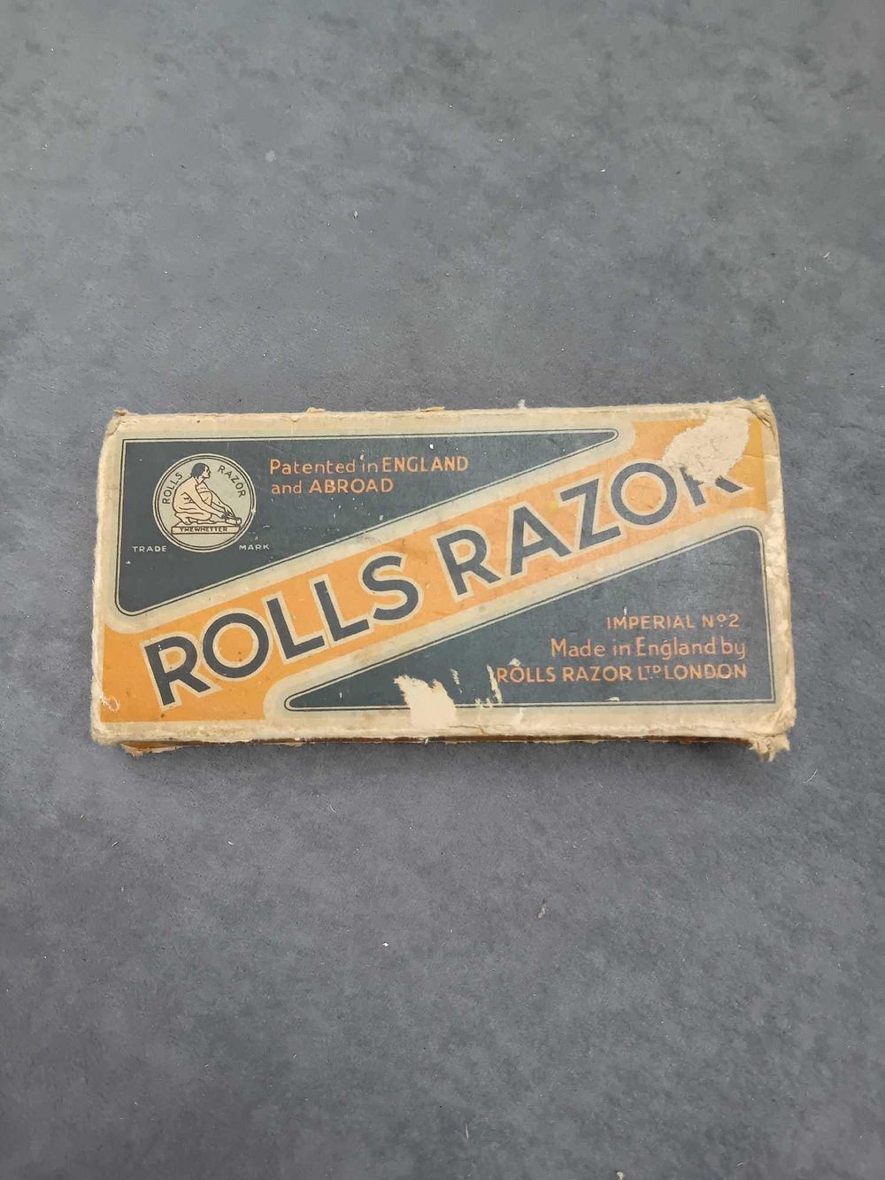 Lot 86: Rolls razor vintage razor with original box