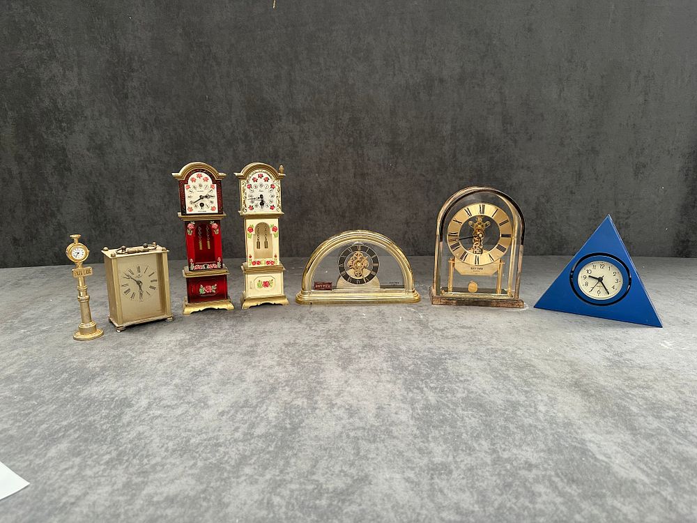 Lot 554: Mix lot of seven mantle clocks as pictured