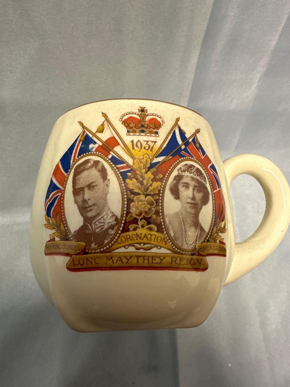 Lot 135: 2 Commemorative Cups Of The King Coronation 1937...