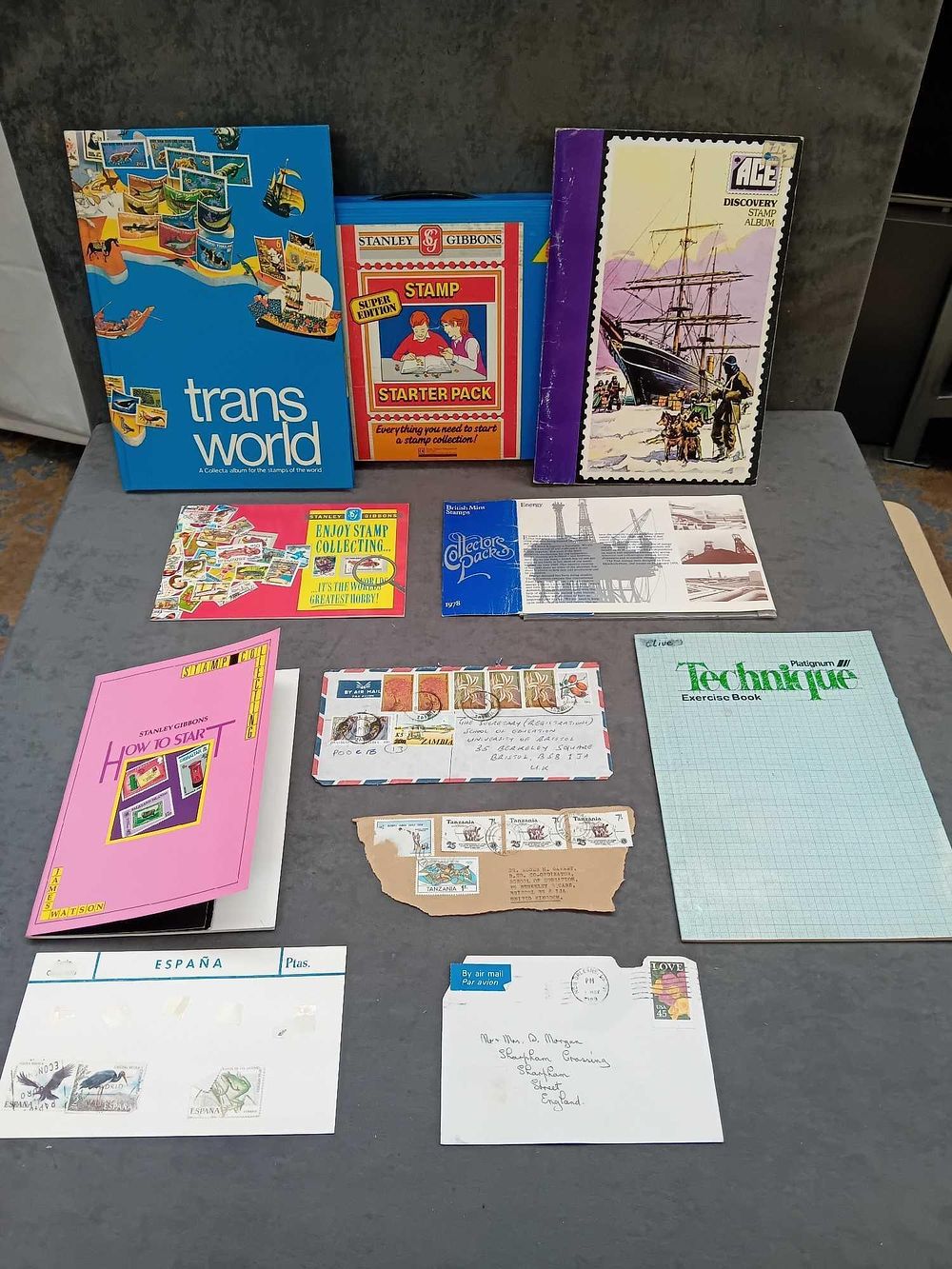 Lot 118: Stamp collector books with stamps inside