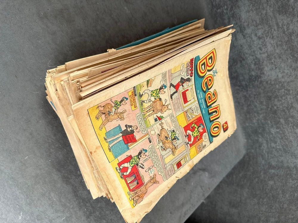 Lot 410: Aprox 95 Beano Comics 1960S 1980S