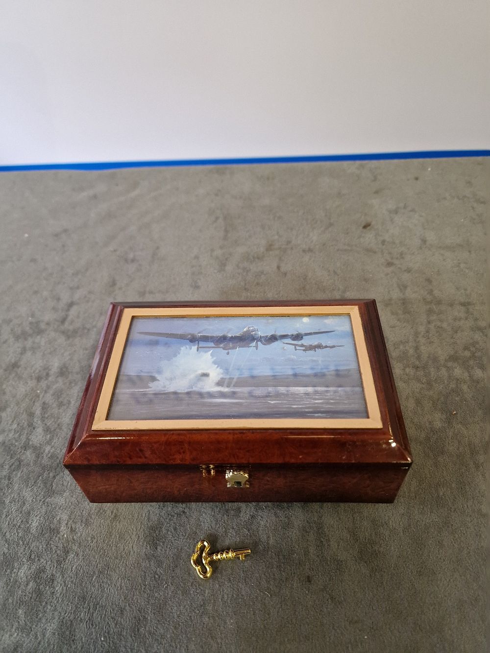 Lot 292: Heroes Of The Night Dambuster Keepsake Box The...
