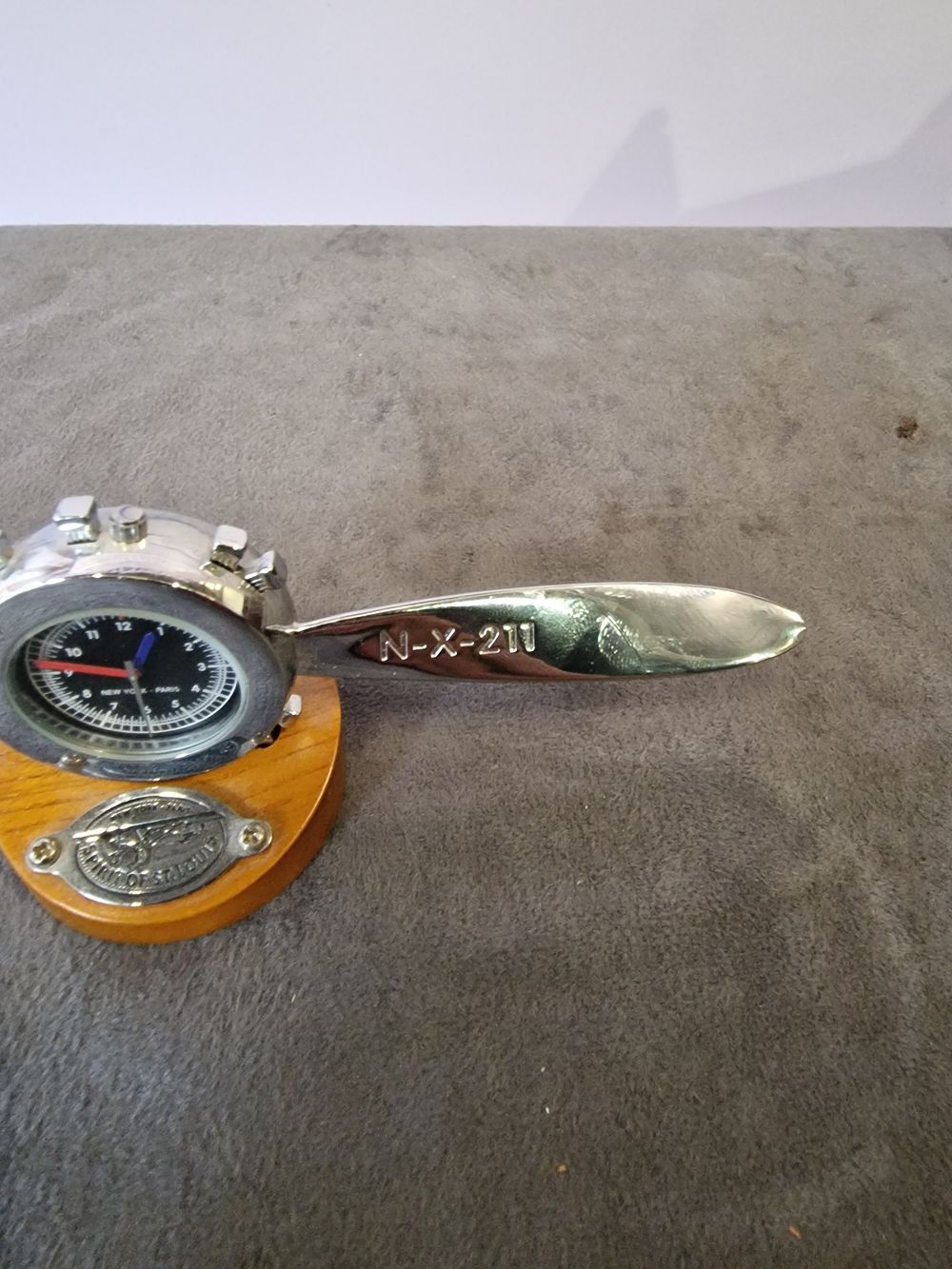 Lot 296: Spirit Of St. Louis Mini Propeller Clock N-X-211...