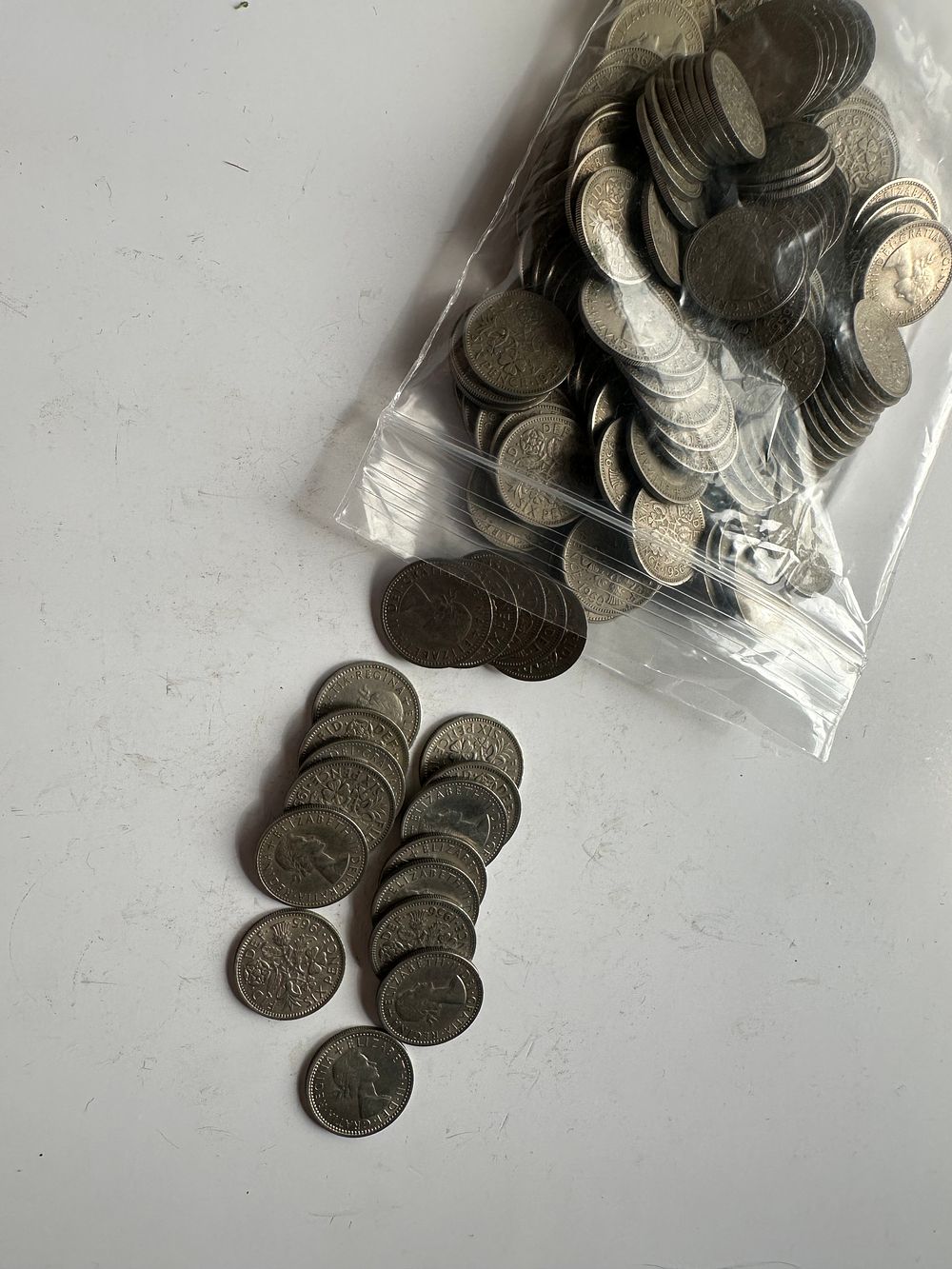 Lot 228: 1953 - 1967 10 coins of each year!...