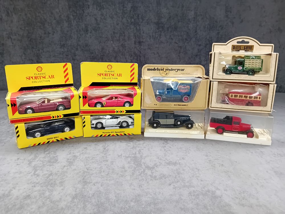 Lot 290: Mixed lot of 9 model cars as pictured