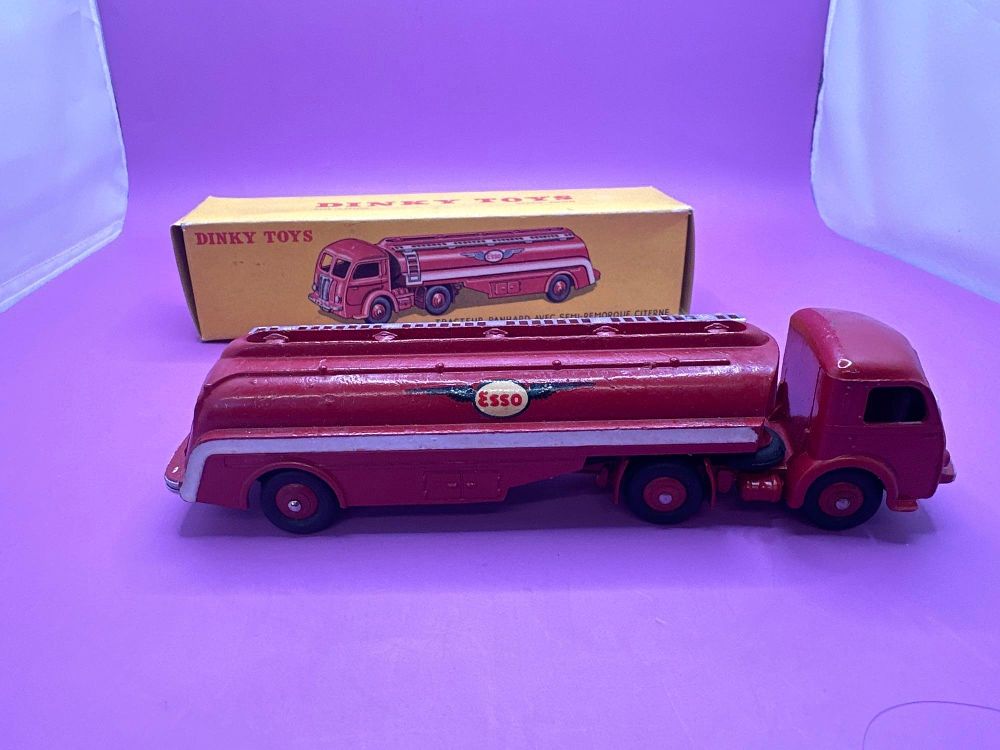 Lot 362: French Dinky No 32c Panhard with tanker, Esso...