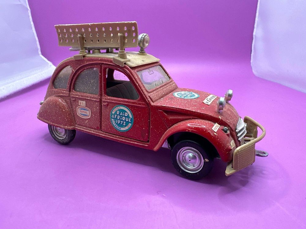 Lot 376: Polistil S30 Citeron 2CV made in Italy, model...