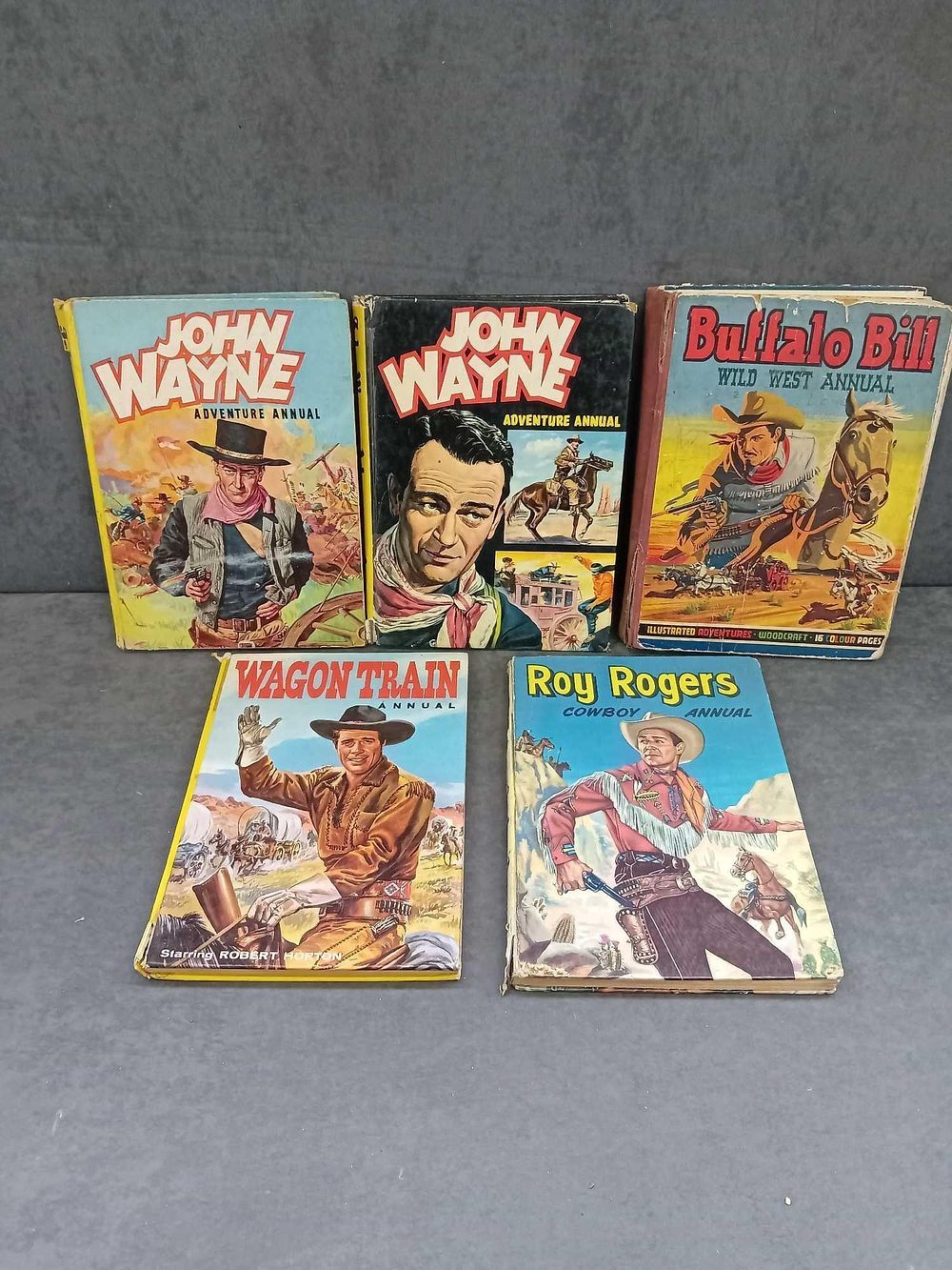 Lot 438: 5 x Wild West Annuals 2x John Wayne...