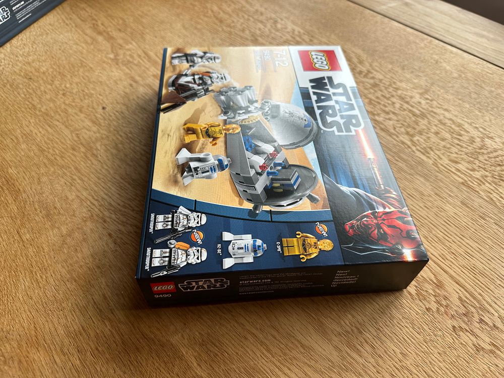 Lot 213: Lego Starwars Droid Escape 9490 new and sealed box