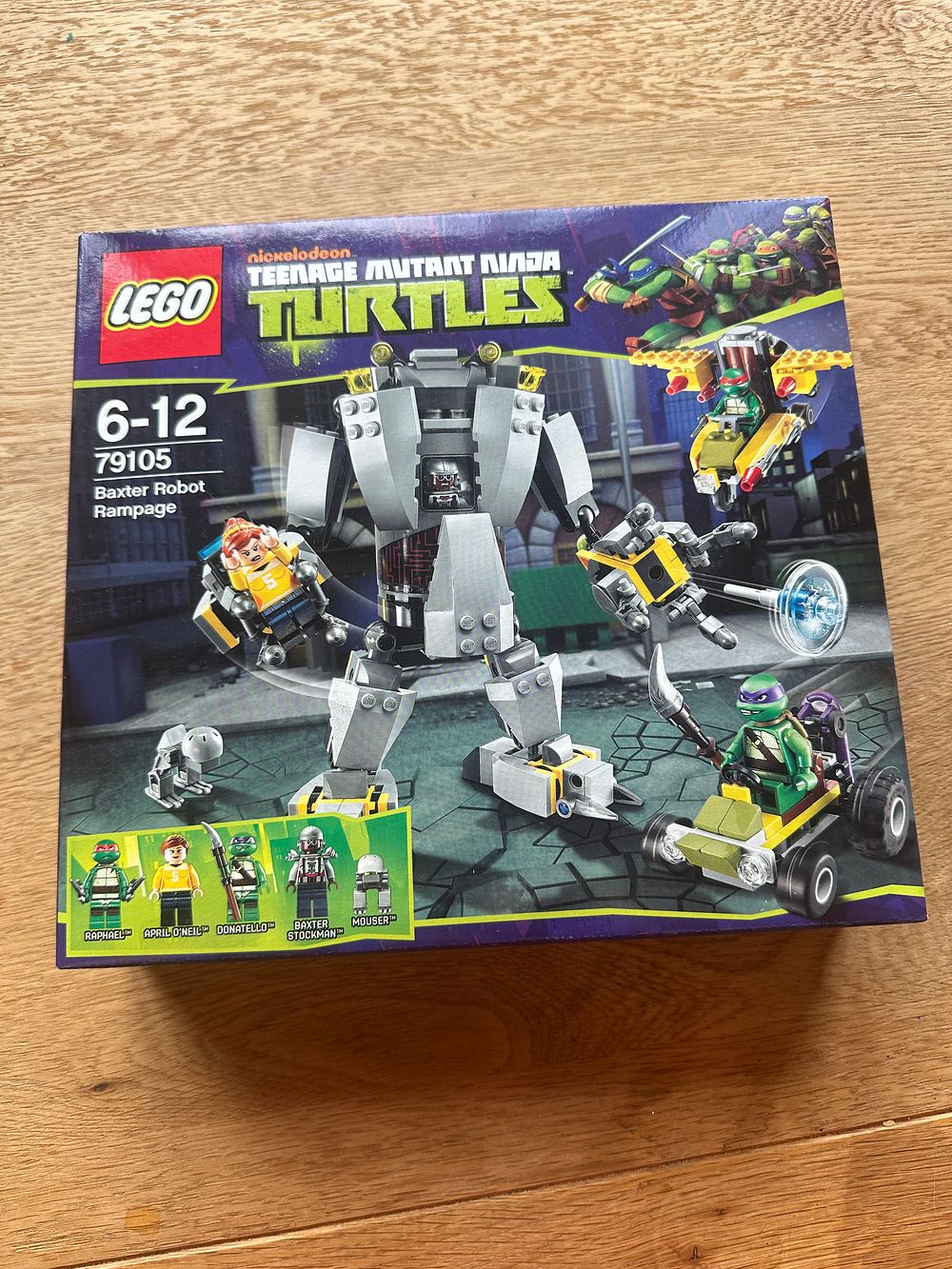 Lot 198: Lego Teenage Mutant Ninja Turtles 79105 Baxter robot rampage still in sealed box