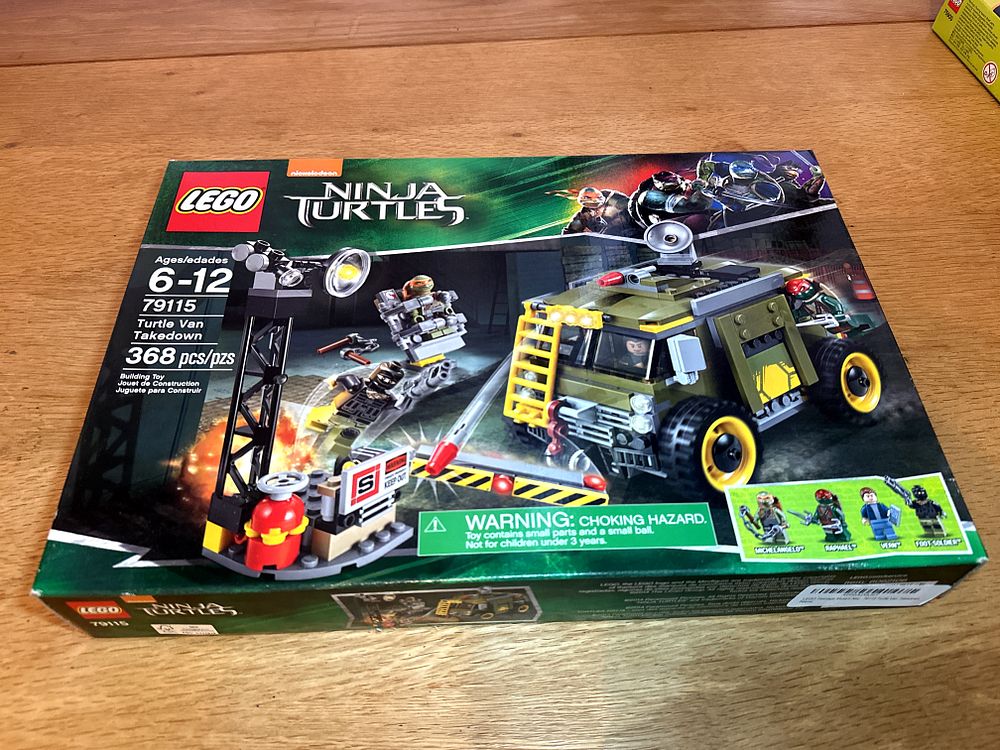 Lot 166: LEGO Teenage Mutant Ninja Turtles 79115 UNOPENED & Excellent Condition
