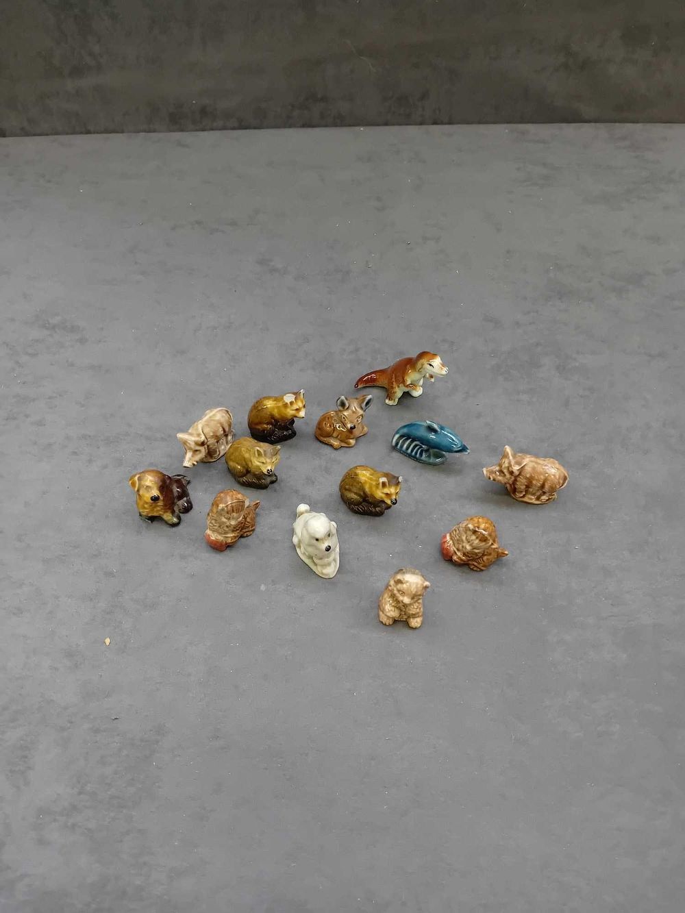 Lot 505: Set of 13 Wade miniatures