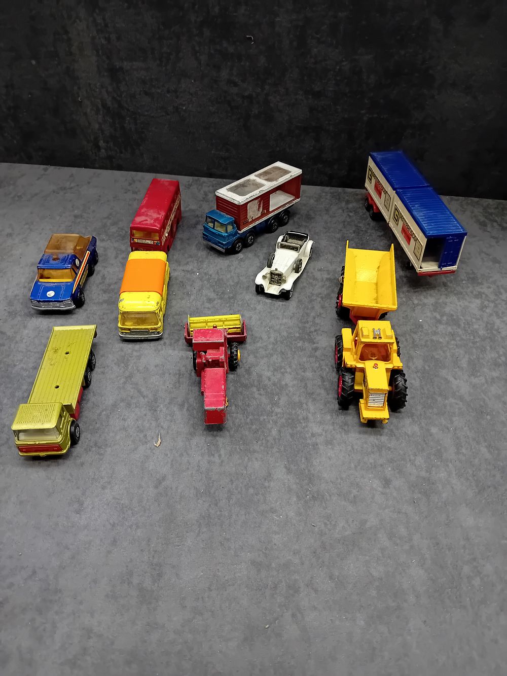 Lot 358: mixed lot of matchbox diecast as pictured 