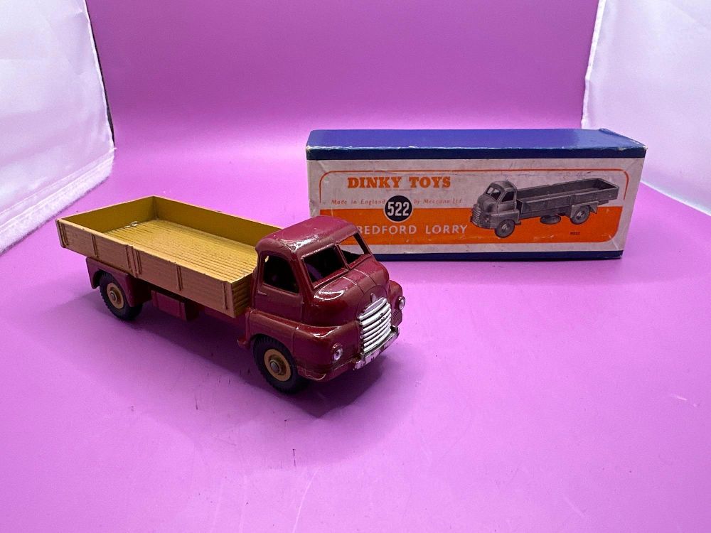 Lot 337: Dinky Toys No522 Big Bedford Lorry In Excellent...
