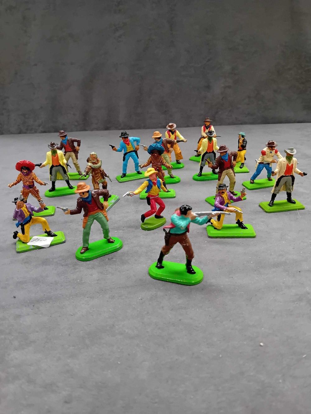 Lot 172: Lot of 19 miniature figures comprising of plastic...