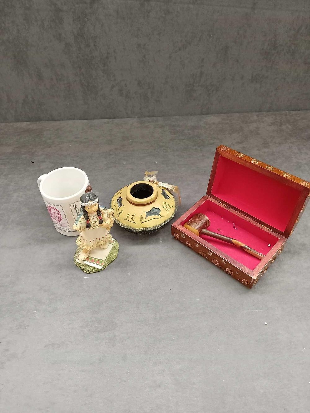 Lot 1073: Native Indian themed items including Leonardo Collection moon...