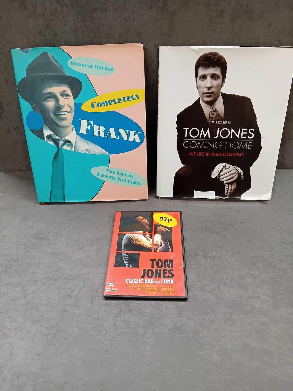 Lot 1080: 1 x Tom Jones coming home book 1...