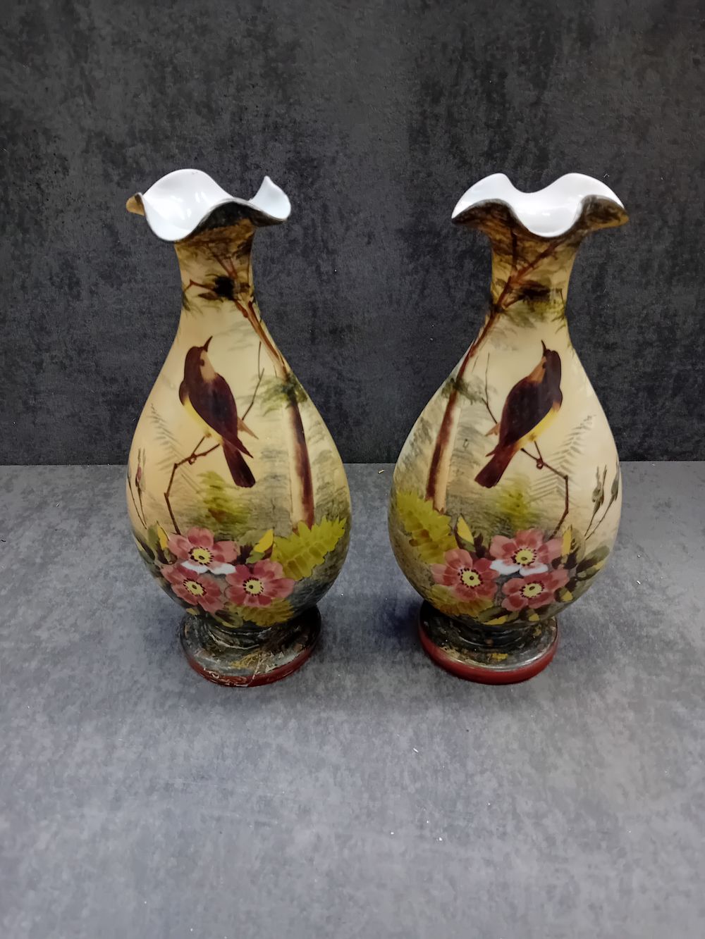 Lot 902: Pair of Hand-Painted Decorative Vases with Nature Motif