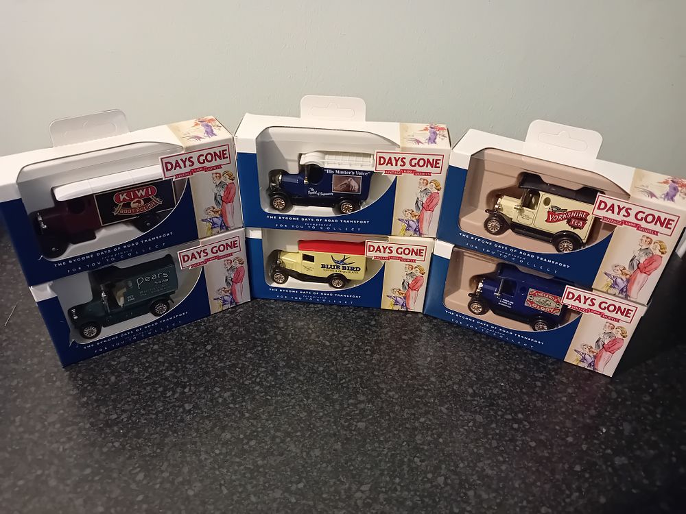 Lot 410: Lot of 6 Lledo Days Gone diecasts as...