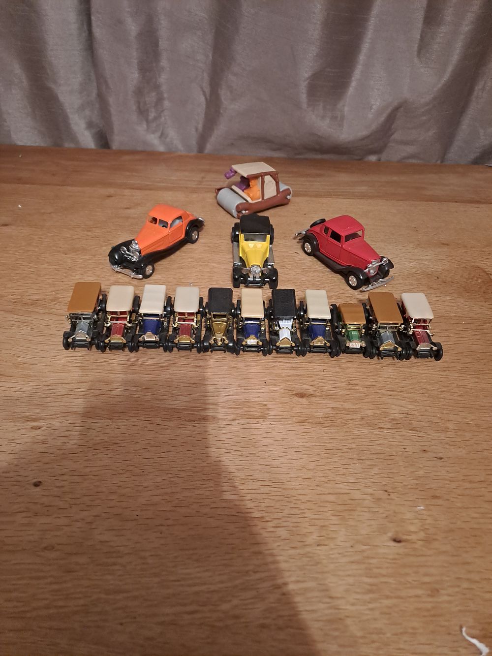 Lot 428: Mixed lot of made in China die-cast