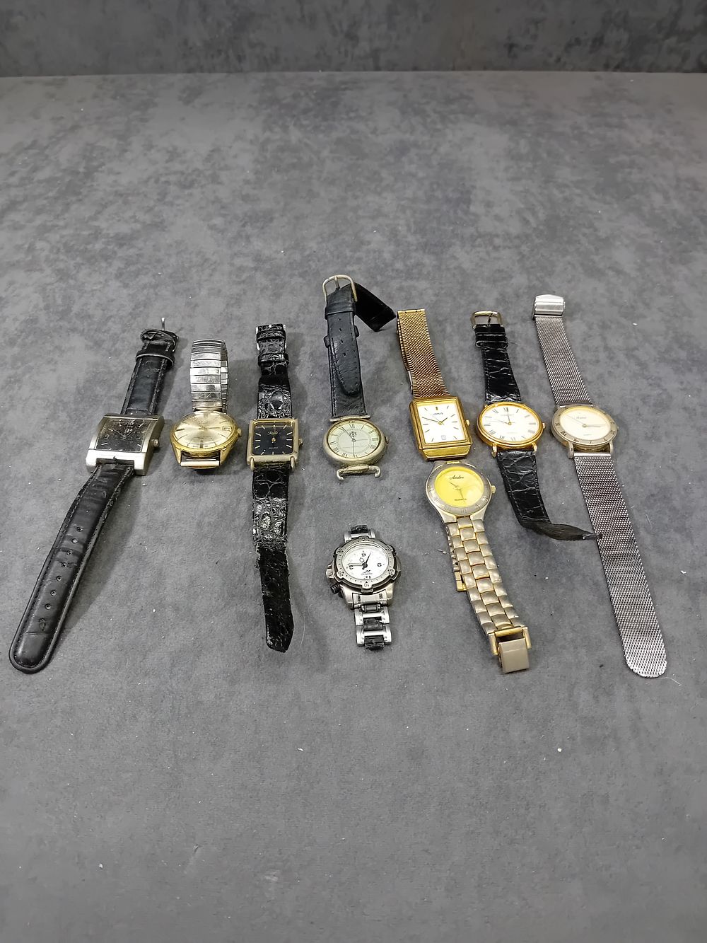 Lot 555: Mixed Lot of Gentleman's Watches as pictured. 