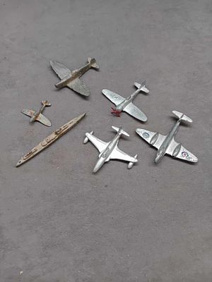 Lot of 6 Die-cast models 3x Dinky toys planes 3x unknown Die-cast 2 planes and 1 boat
