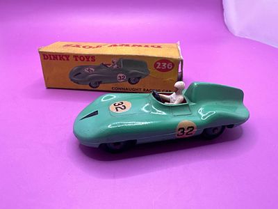 Dinky Toys 236 Connaught Racing Car In Pale Green With Number 32.