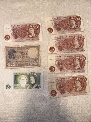 Mixed lot of French & British note as pictured.