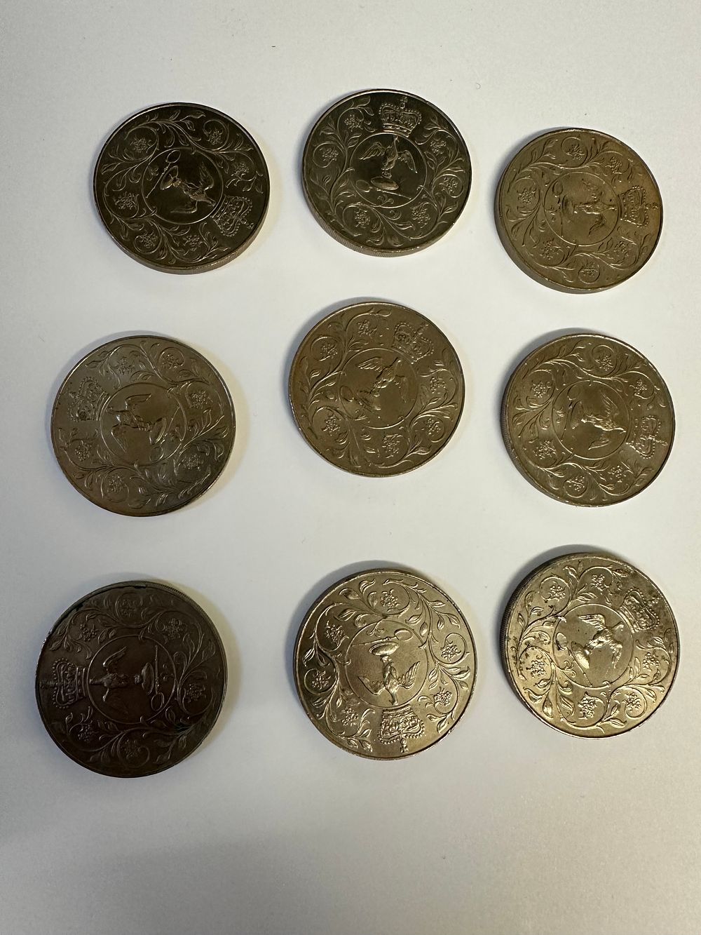 Lot 234: 9 x Silver Jubilee Crowns 