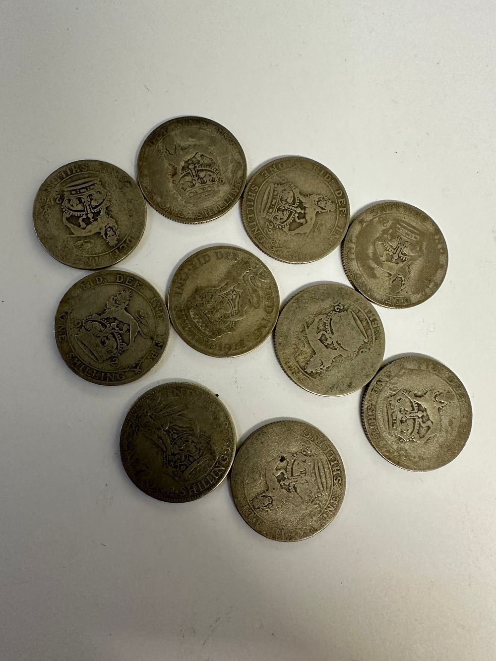 Lot 232: 10 x Fine 1920s Silver Shillings 