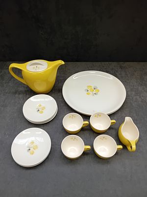 Vintage Bristol Yellow &amp; White Porcelain Tea Set - Founded 1652, England 
This exquisite 