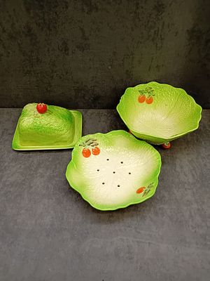 Vintage Beswick Green Leaf Serving Set with Tomato Accents 
This is a lovely three-piece 