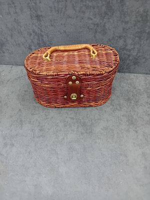 Wicker picnic basket with greek inspired tea cups and saucers 2 cups are broken as pictured