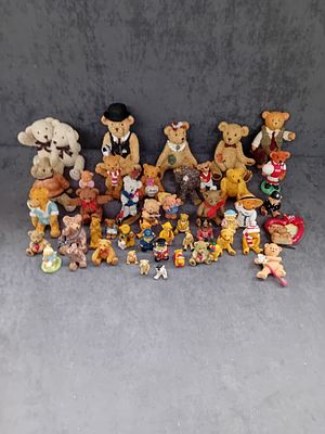 Mixed lot of 47 ornamental bears as pictured