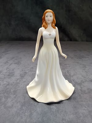 Royal Doulton The Gemstone Collection June Pearl HN 4975 No Branded Box Included.