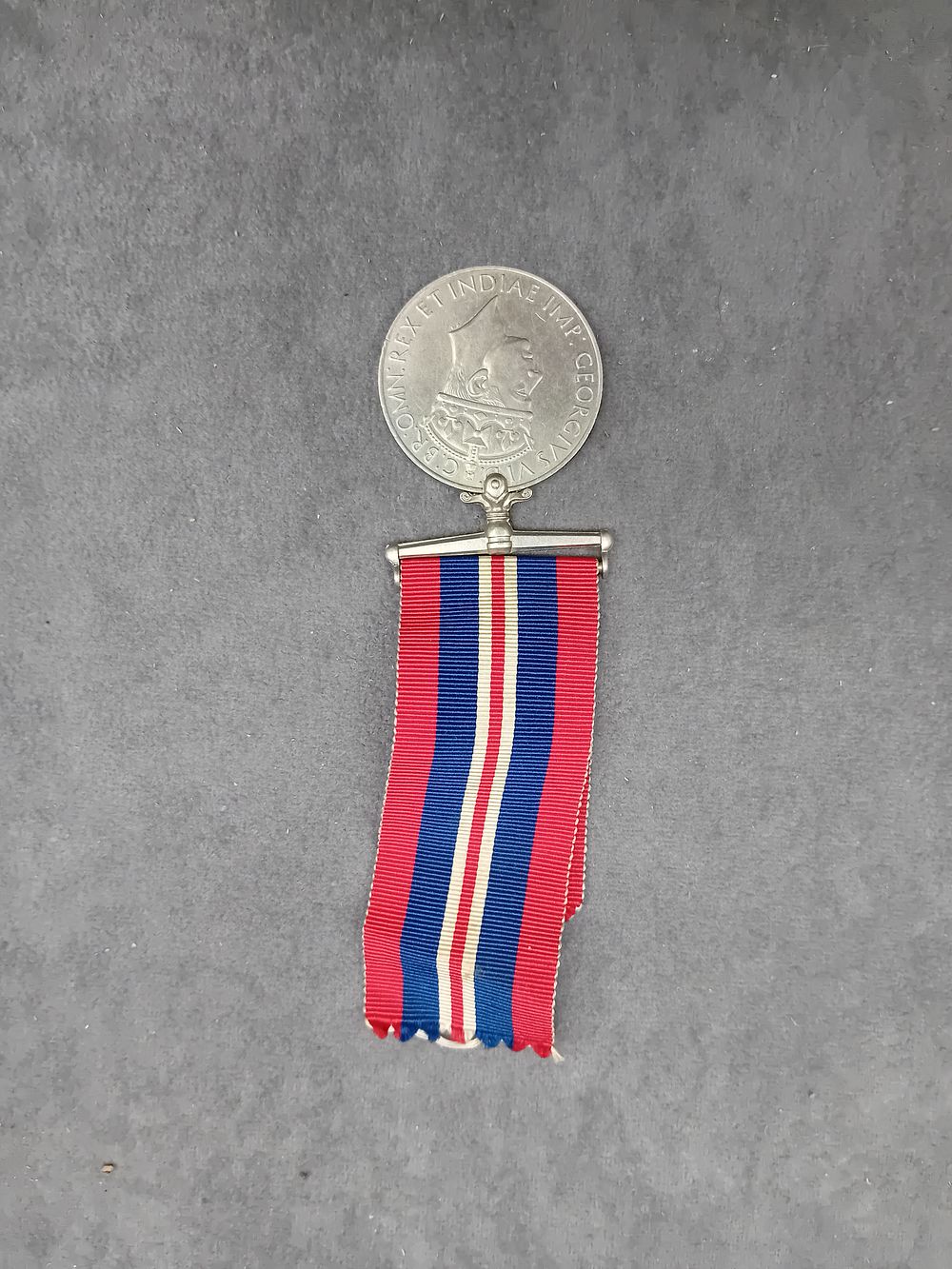 Lot 180: WW2 War Medal 1939-1945 RAF & Navy 