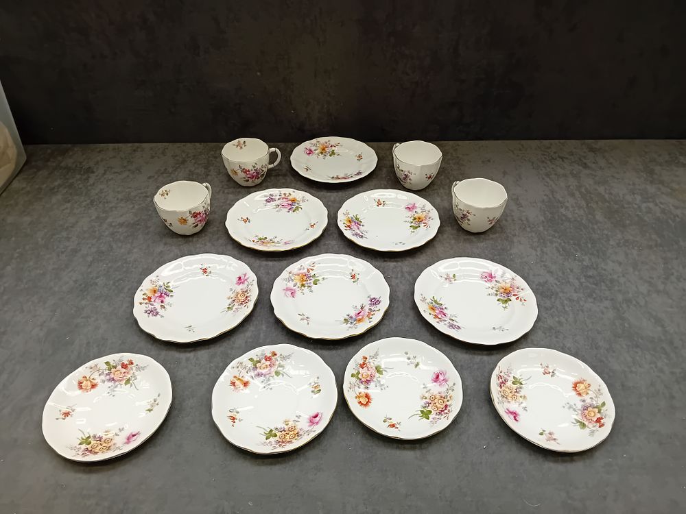 Lot 1044: Royal Crown Derby chinaware set including  4 Small...