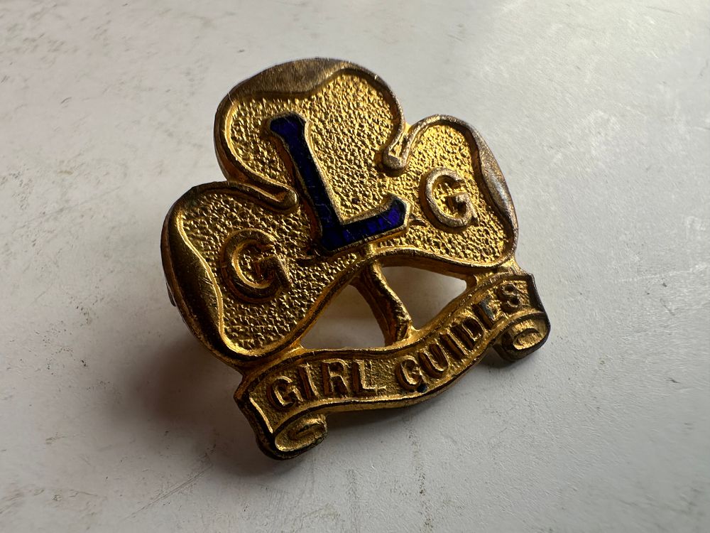 Lot 175: Vintage girl guides loan Ranger pin badge with...