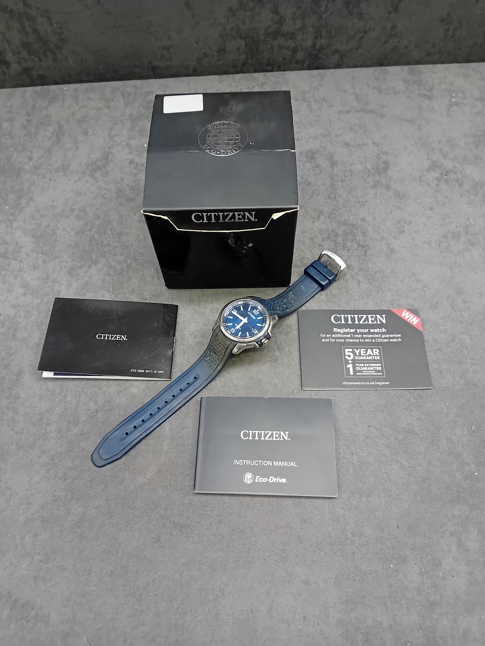 Lot 301: Citizen Eco Drive Gentlemen's watch with box and...
