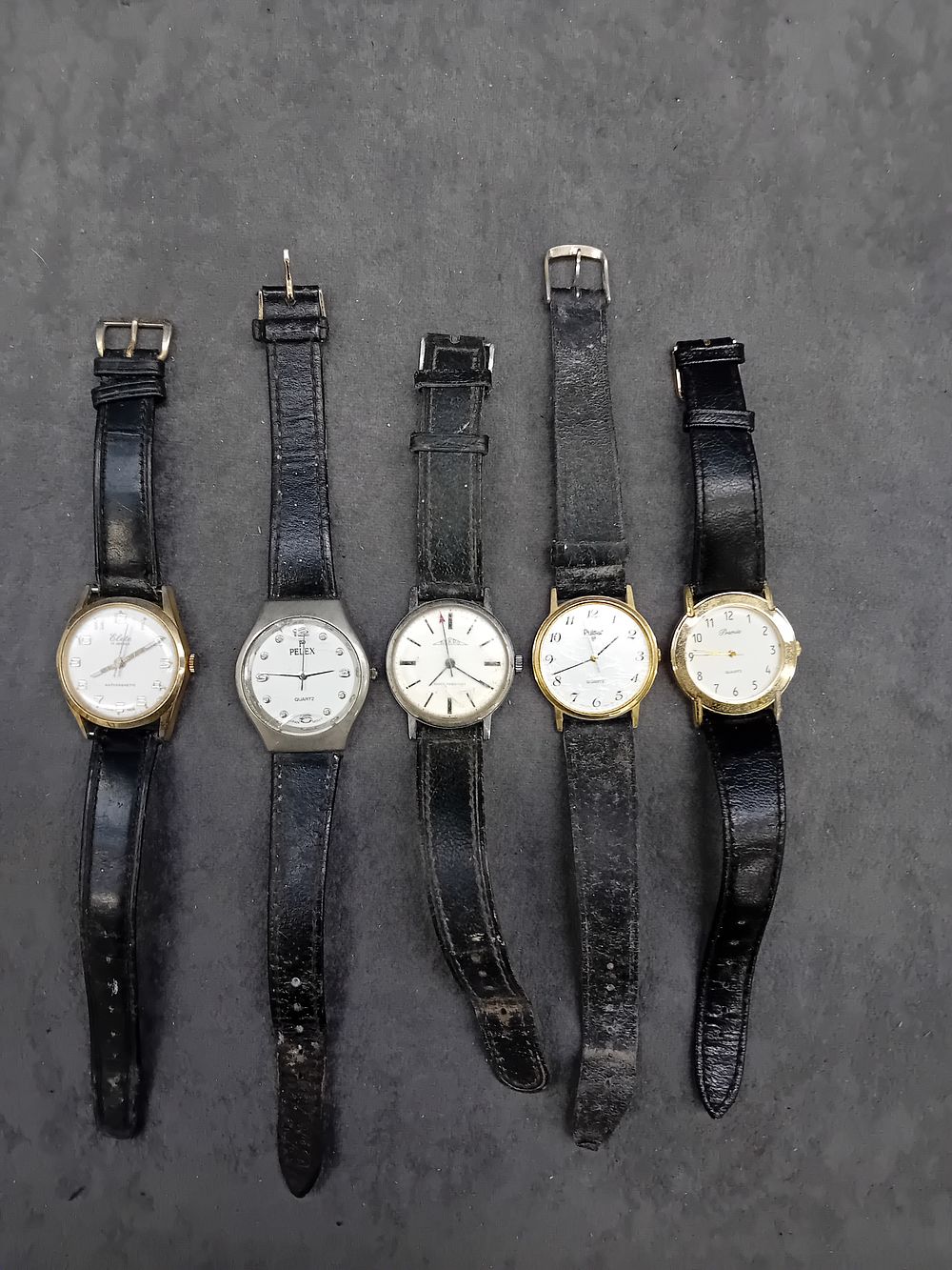 Lot 300: Mixed lot of 5 Gents Watches as pictured...