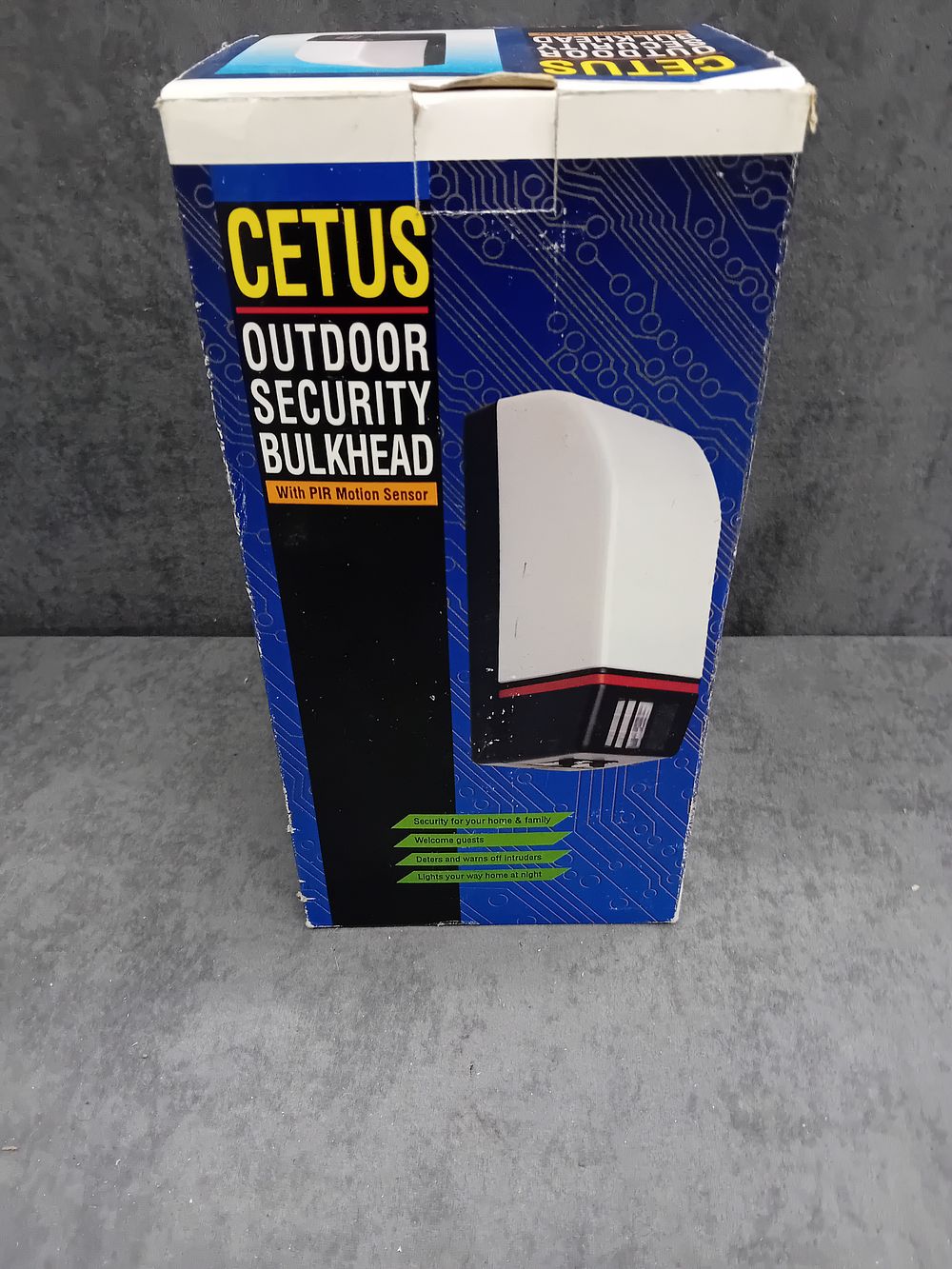 Lot 216: Cetus outdoor security bulkhead with PIR motion sensor 