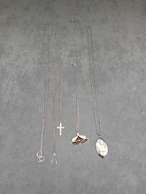 Mixed lot of 5 Pendant and Enamal Necklace as pictured